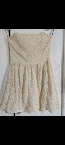 Vestido creme de renda da Cantão