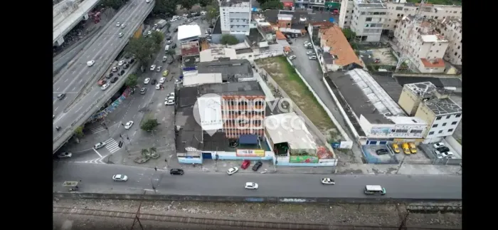 Madureira | Prédio Comercial