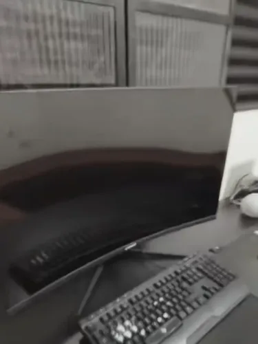 MONITOR 31.5 POLEGADAS