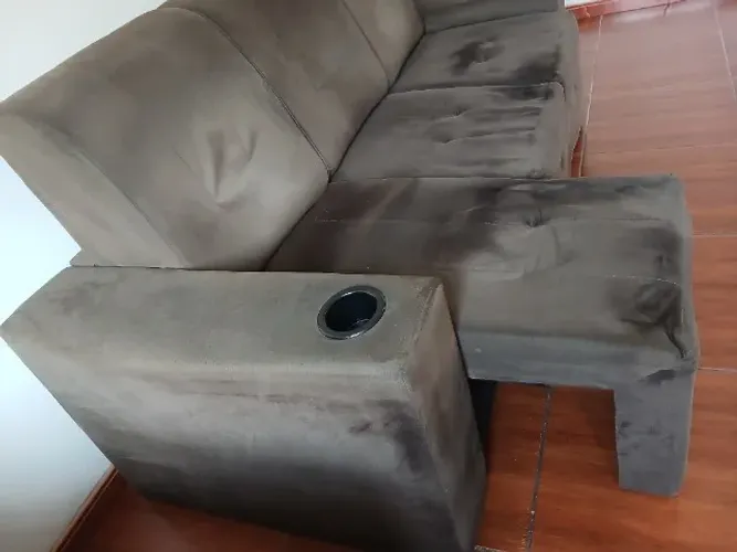 Vendo Sofá usado. Se vier buscar faço por150.