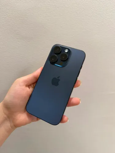 iPhone 15 pro 128 gb