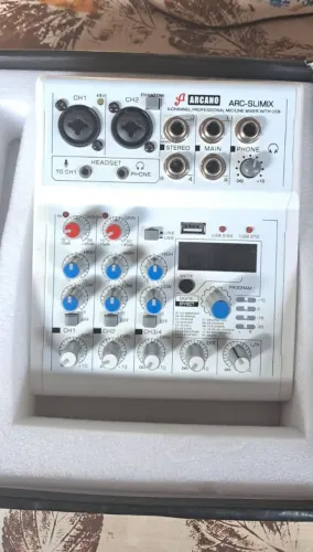 Mesa de Som Arcano Arc-slimix 4<br>Canais Interface Usb