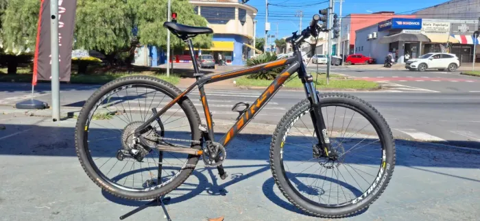 Bicicleta First 29