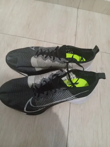 Nike Air Zoom Tempo NEXT% Flyknit - Tam 44 BR - Semi Novo (100% Original)