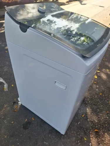 Máquina de lavar roupas 12 kilos