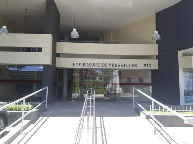 Empresarial Bosque Verssales