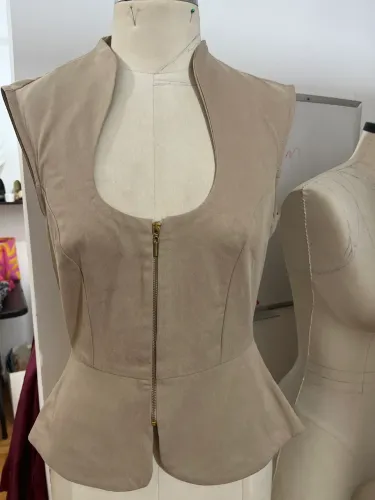 Preciso costureira