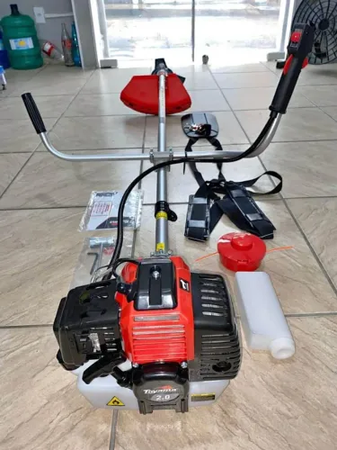 Roçadeira a Gasolina 52cc Motor 2Hp C/ Acessórios - Toyama (Novo)