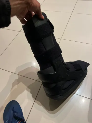 Vendo bota ortopédica