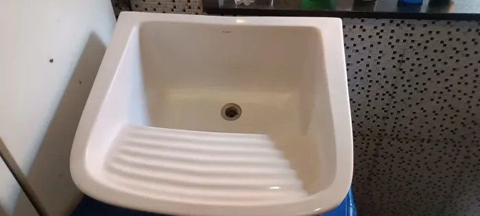 Tanque de área de serviço