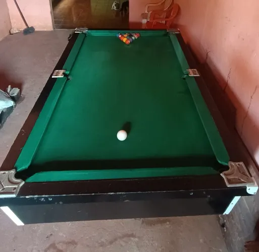 Vende-se um bilhar profissional 3200 quem tiver interesse entre em contato *99