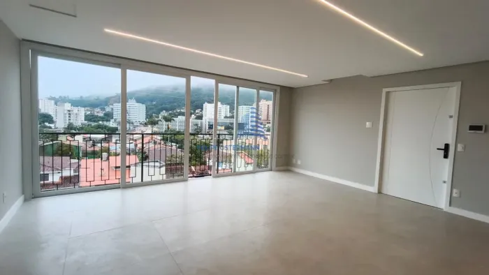 Apartamento de Alto Padrão, 03 amplas suítes (1 Master) para Locação Itacorubi, Florianóp