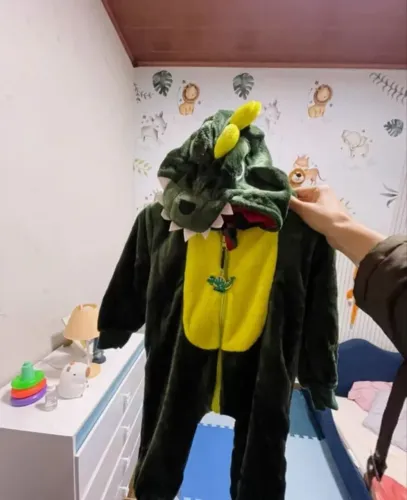 Macacão dinossauro infantil
