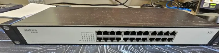 Switch Intelbras SF 2400 QR+, 24 Portas Fast 10/100Mbps