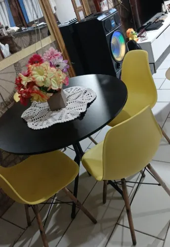 Mesa c 4 cadeiras