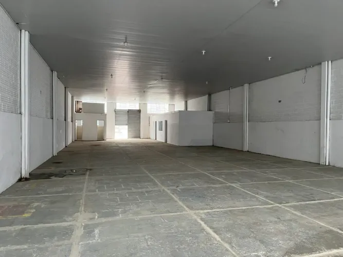 Salão Comercial para Venda em Itu, Vila Nova, 2 banheiros, 8 vagas