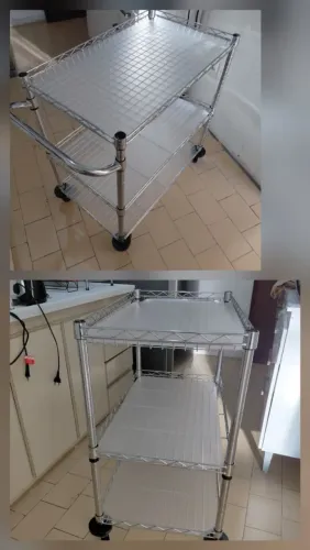 Carrinho Multiuso Auxiliar Cromado com Rodízios - Ideal para Cozinha, Bar ou Estética.