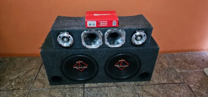 Som de qualidade é  potente  quero  jbl 