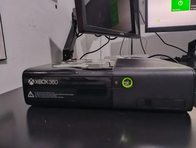 XBOX 360 SLIM + KINECT + FONTE ORIGINAL CONTROLE A CABO (LEIA A DESCRIÇÃO)!!