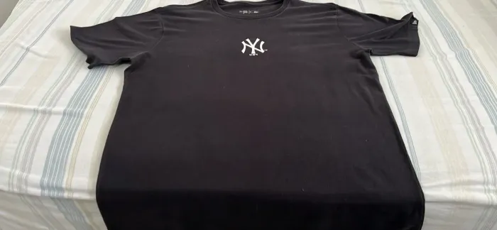 Camiseta New Era New York Yankees NY Preta Tamanho M