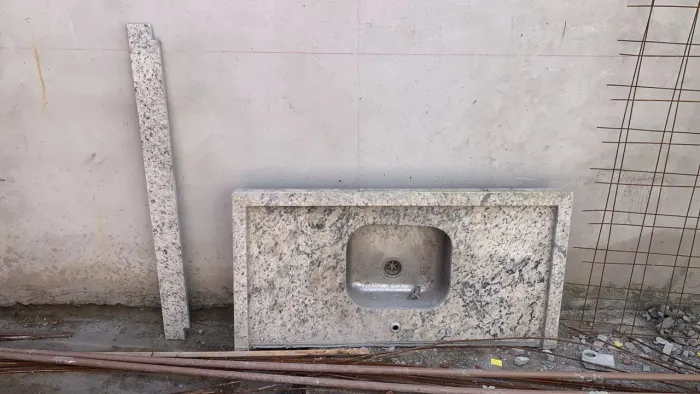 Bancada em granito com pia inox