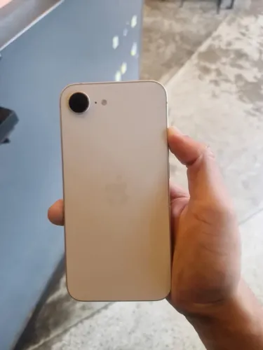 iPhone 16e zero