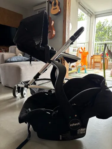 Carrinho de bebe + bebe conforto + base isofix - Infanti