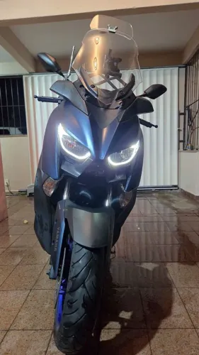 YAMAHA XMAX 250 ABS 2023 - APENAS 5.100 KM!