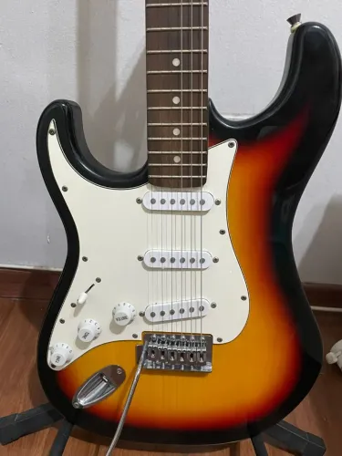 Guitarra Tagima Memphis MG22 Sunburst