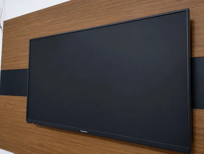 TV 42 POLEGADAS NAO É SMART