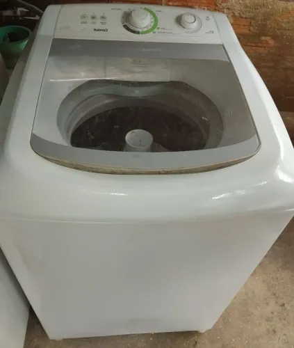 Vendo uma máquina de lavar da marca CONSUl 10kg usada em ótimo funcionando perfeitamente. 