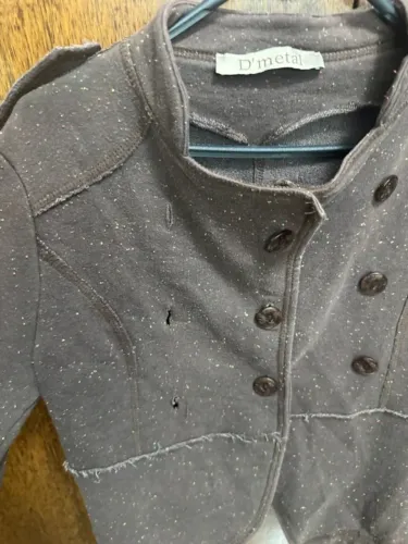 blusa dmetal marrom m