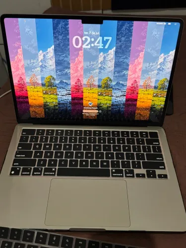 MacBook Air M2 16GB 256SSD