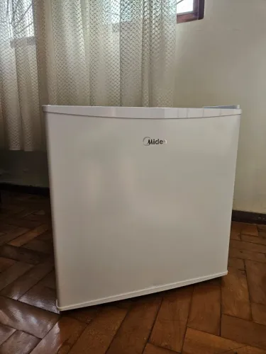 Frigobar Branco Midea 40L Novo - 127V 