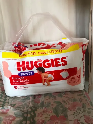 ? Fralda Huggies Tamanho M - Pacote com 80 Fraldas