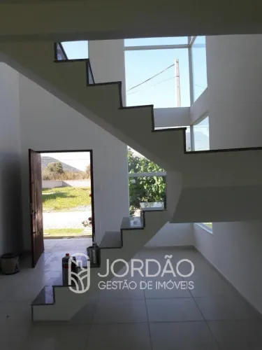 CASA, 4 DORMITÓRIOS