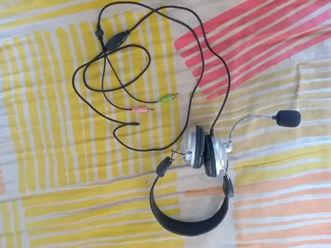 Fone de ouvido 