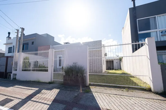 Casa à venda no Amarilis, Laranjal 85 m², 1 quarto, lareira, ambientes integrados e local