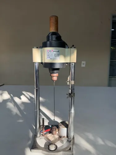 Máquina de furar tecido fusionadeira
