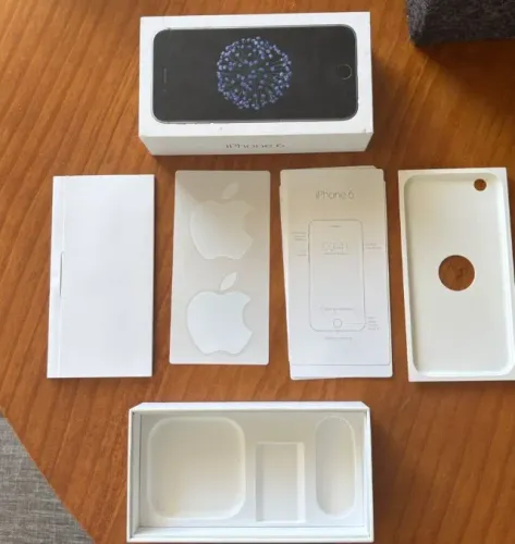 Caixa vazia de Iphone 6 32 GB R$ 25,00
