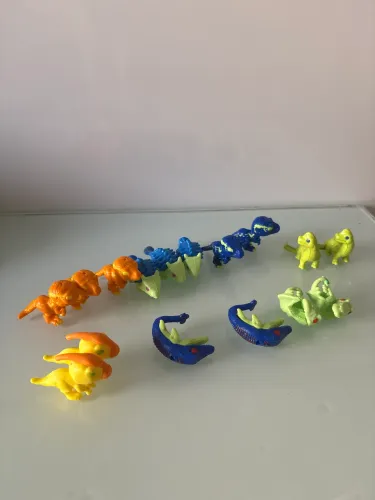 Dinossauros kinder joy