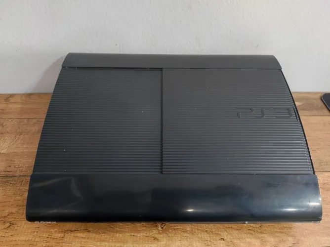 VENDO PS3 SUPER SLIM 1000GB DESBLOQUEADO.