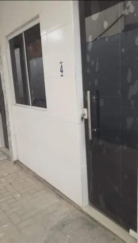 ALUGO KITNET MOBILIADO COM GARAGEM, PRÓXIMO AO SHOPPING BOULEVARD.
