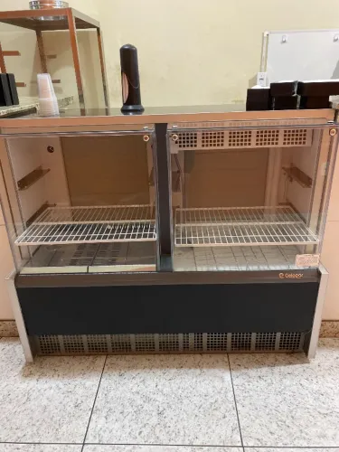 Expositor Gelopar frio e quente semi novo