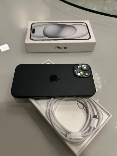 Iphone 15 128gb 92% saúde da bateria.