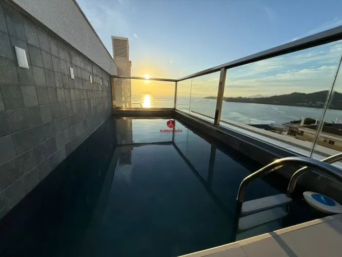 Cobertura Duplex com Vista Mar, no bairro João Paulo em Florianópolis/SC.
