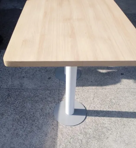 Mesa Amadeirada Para Refeitório/Copa pontas Arredondadas