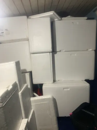 Caixas de isopor 170 litros