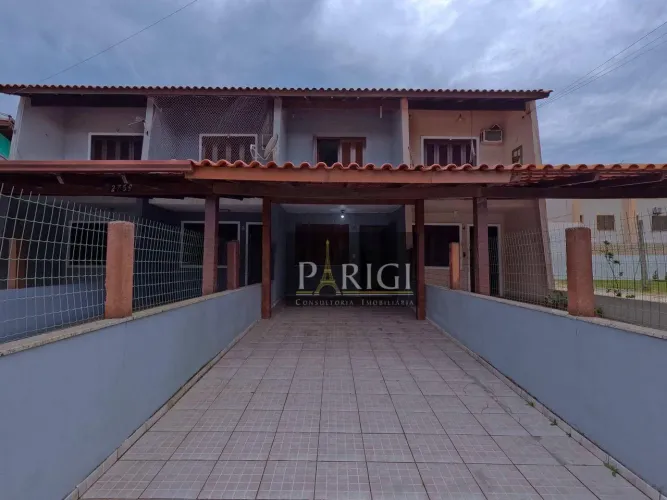 Duplex com Suíte e Churrasqueira a 300m do Mar no Centro de Imbé