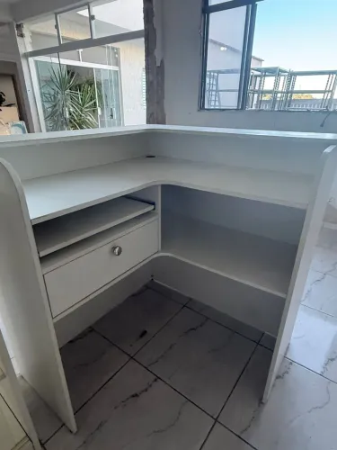 Balcão Caixa + Estante Vidro MDF L Atendimento Para loja Física Recepção Bar Comércio